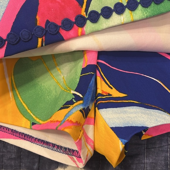 Crown & Ivy Tropical Colorful Pull On Skort - Picture 8 of 8